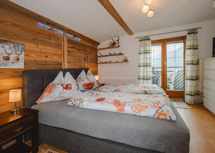 Dachstein Suedwand-2 By Interhome Daire